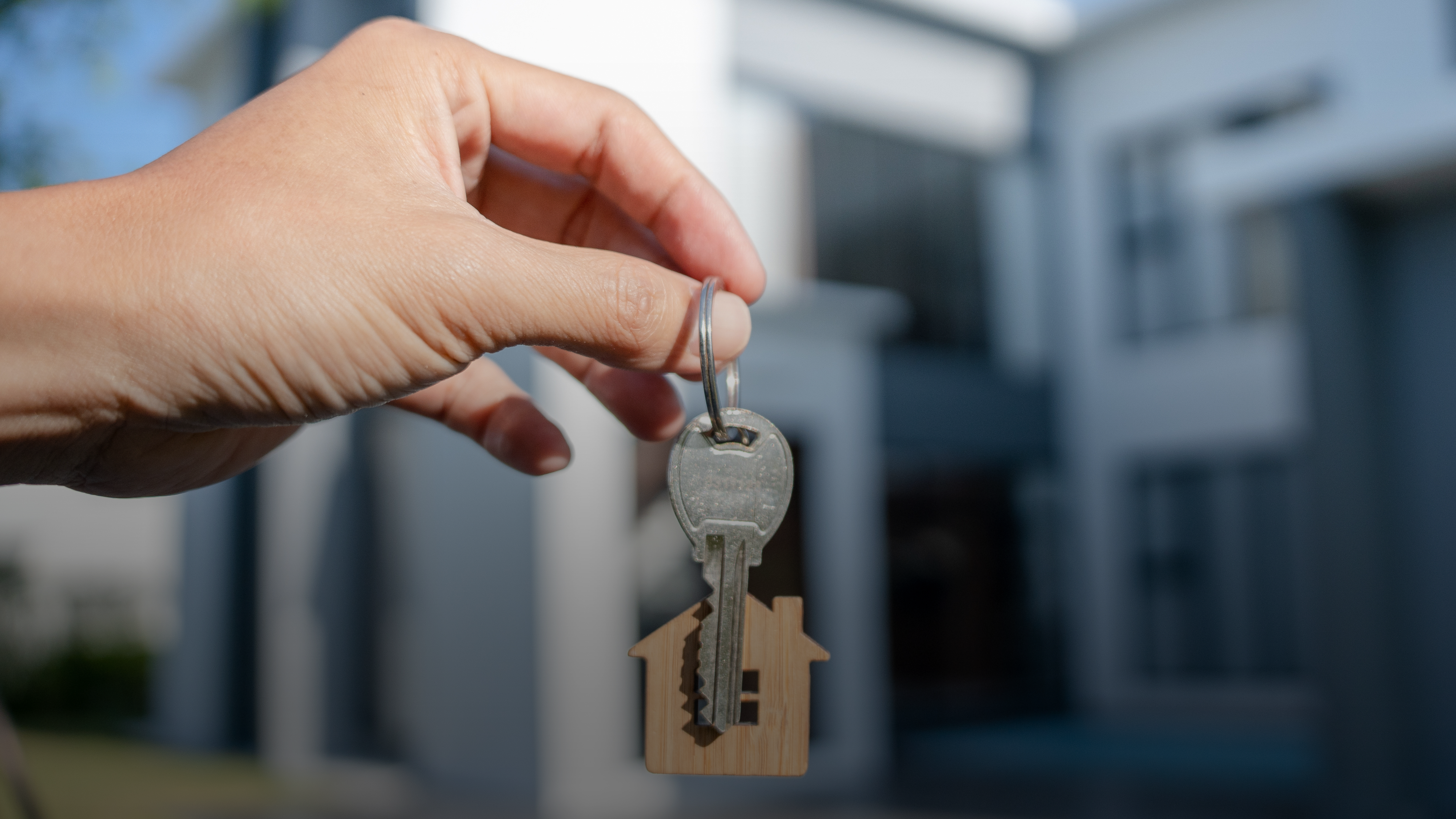 What Is the Best Time of Year To Sell My Home?